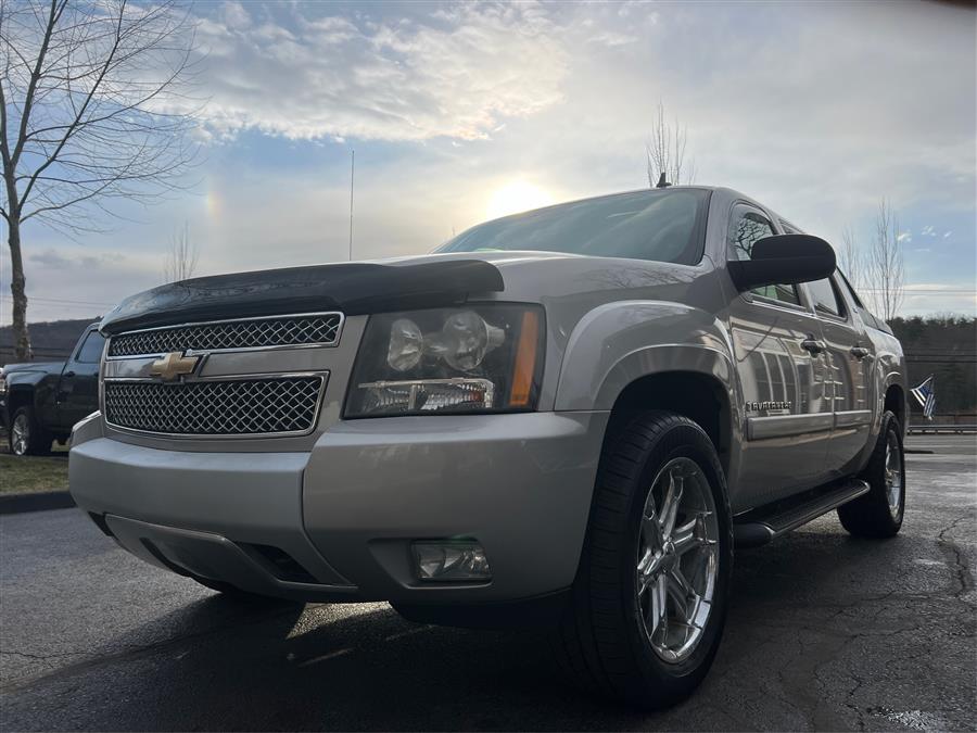 2009 Chevrolet Avalanche LT photo
