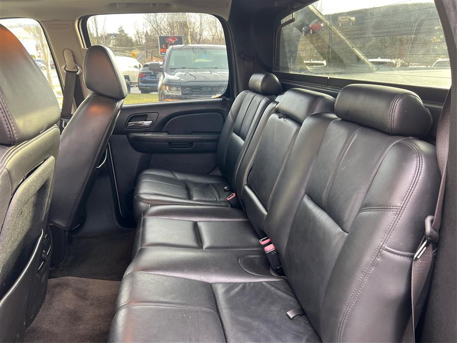 2009 Chevrolet Avalanche LT photo