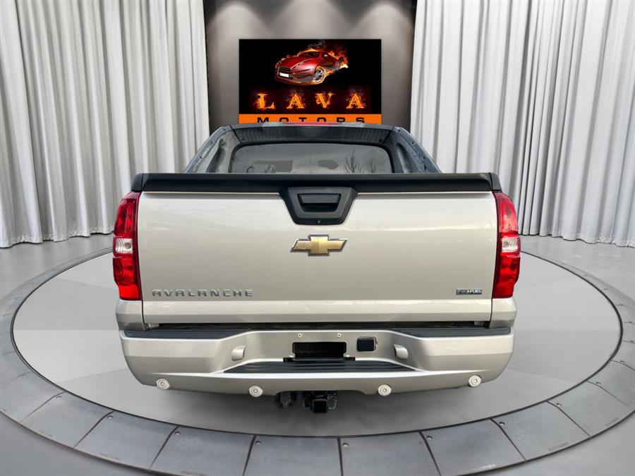 2009 Chevrolet Avalanche LT photo
