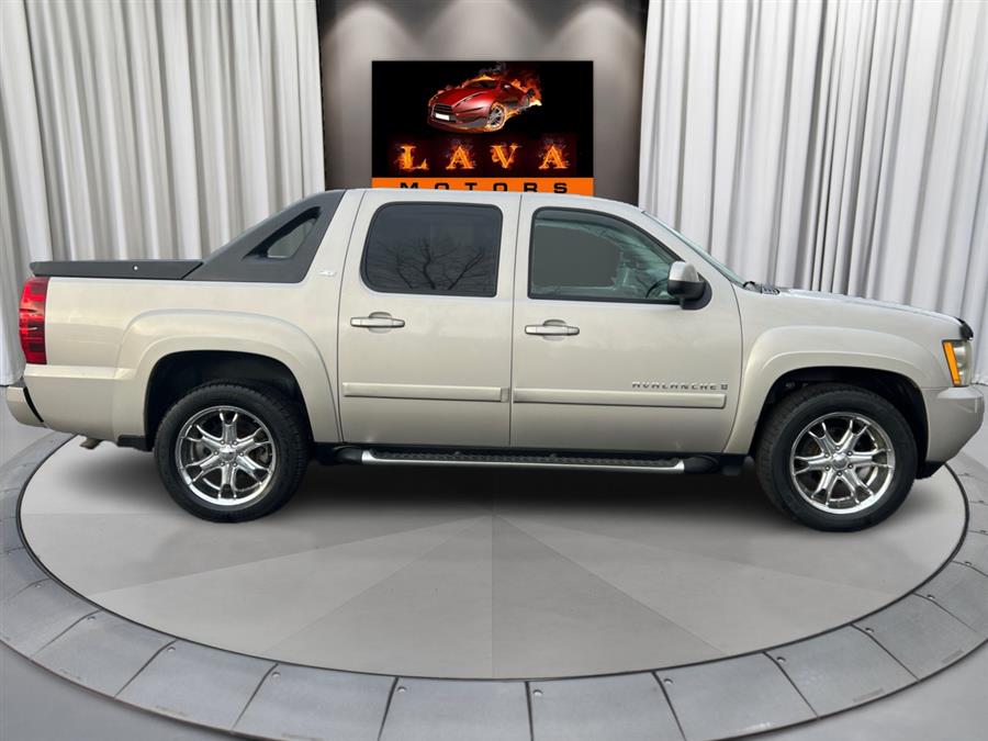 2009 Chevrolet Avalanche LT photo