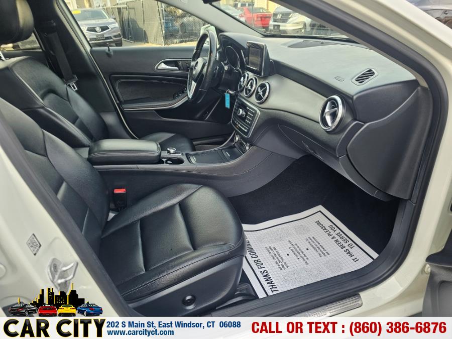 2015 Mercedes-Benz GLA-Class 4MATIC 4dr GLA250 photo