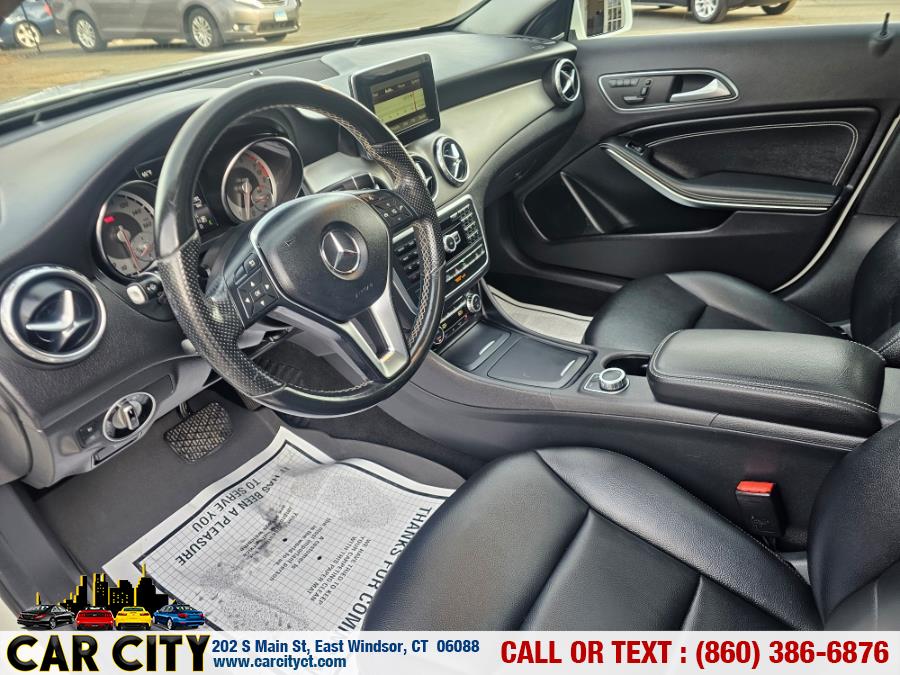 2015 Mercedes-Benz GLA-Class 4MATIC 4dr GLA250 photo