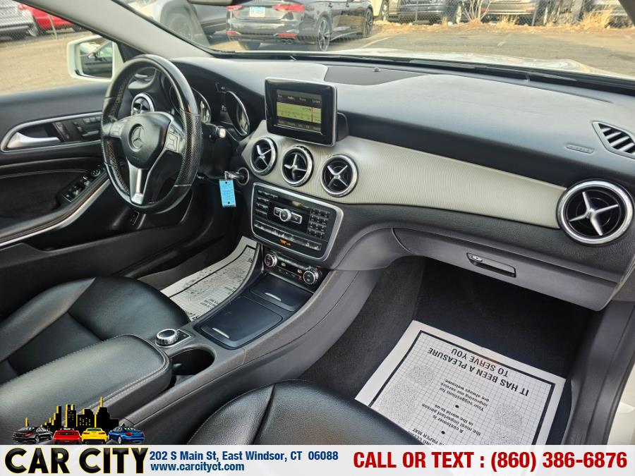 2015 Mercedes-Benz GLA-Class 4MATIC 4dr GLA250 photo