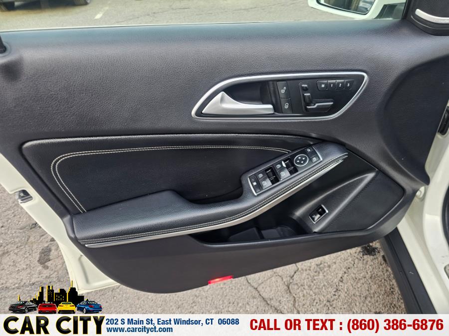 2015 Mercedes-Benz GLA-Class 4MATIC 4dr GLA250 photo