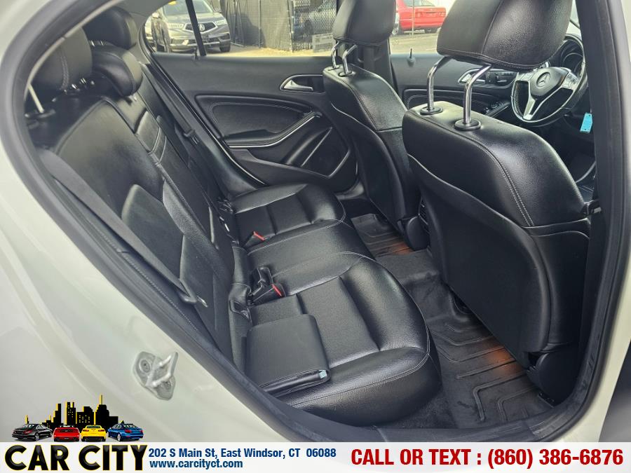 2015 Mercedes-Benz GLA-Class 4MATIC 4dr GLA250 photo