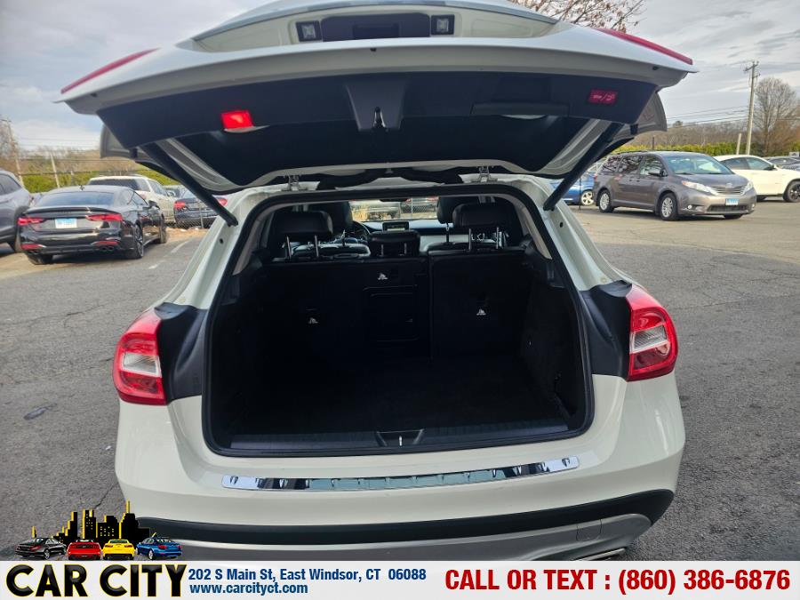 2015 Mercedes-Benz GLA-Class 4MATIC 4dr GLA250 photo