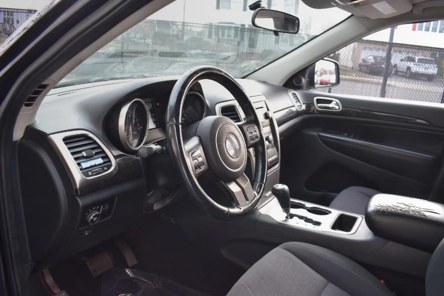 2011 Jeep Grand Cherokee Laredo photo