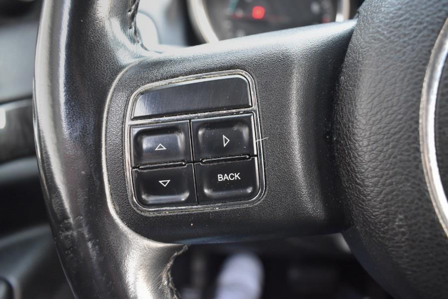 2011 Jeep Grand Cherokee Laredo photo