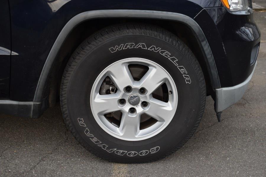 2011 Jeep Grand Cherokee Laredo photo
