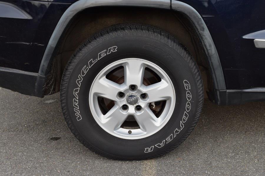 2011 Jeep Grand Cherokee Laredo photo
