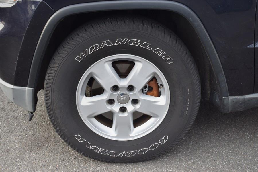2011 Jeep Grand Cherokee Laredo photo
