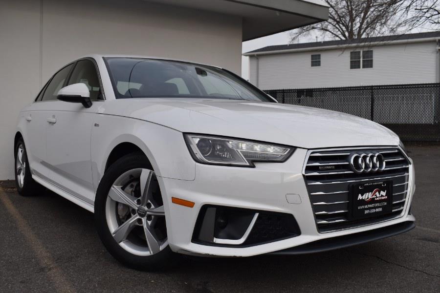 2019 Audi A4 Premium 45 TFSI quattro photo