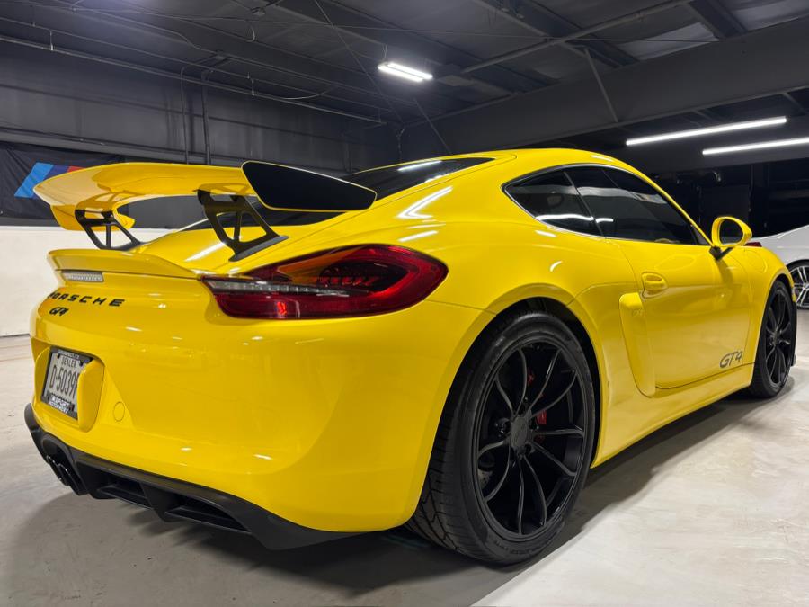 2016 Porsche Cayman 2dr Cpe GT4 photo