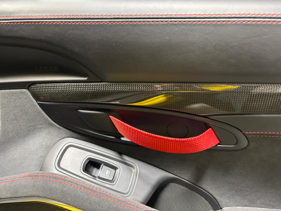 2016 Porsche Cayman 2dr Cpe GT4 photo