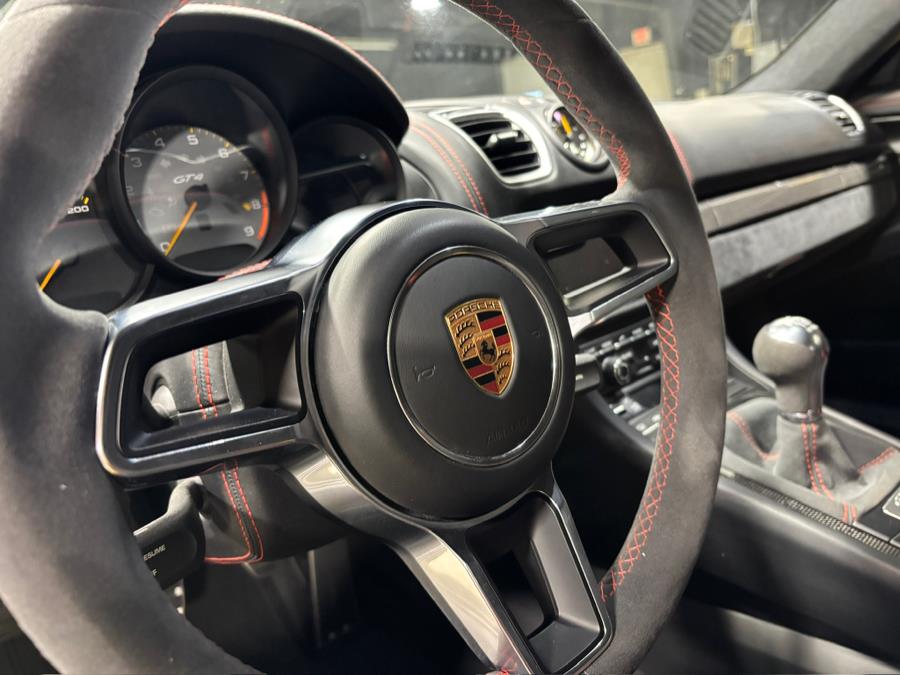 2016 Porsche Cayman 2dr Cpe GT4 photo