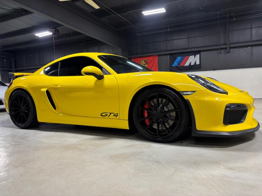 2016 Porsche Cayman 2dr Cpe GT4 photo