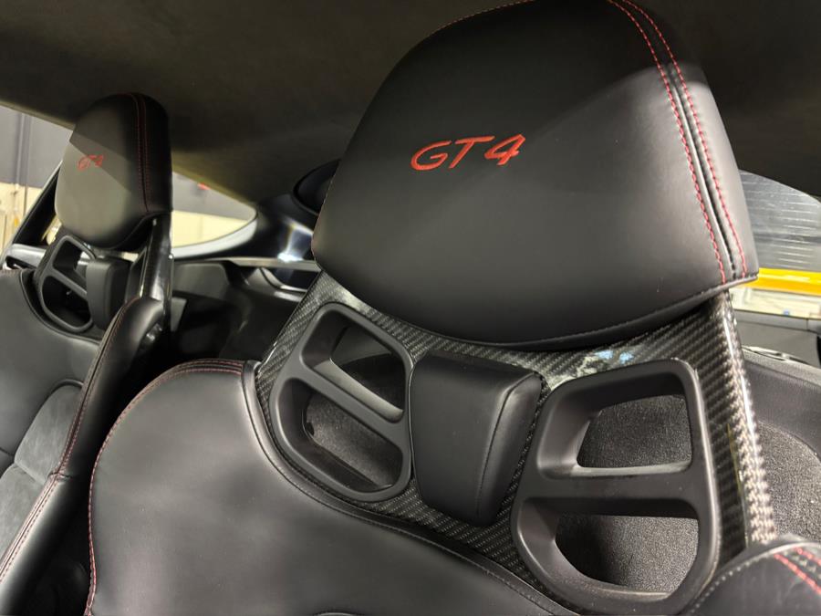 2016 Porsche Cayman 2dr Cpe GT4 photo