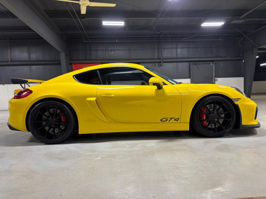 2016 Porsche Cayman 2dr Cpe GT4 photo