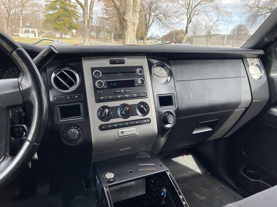 2016 Ford Expedition 4WD 4dr XL photo