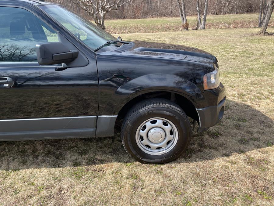 2016 Ford Expedition 4WD 4dr XL photo
