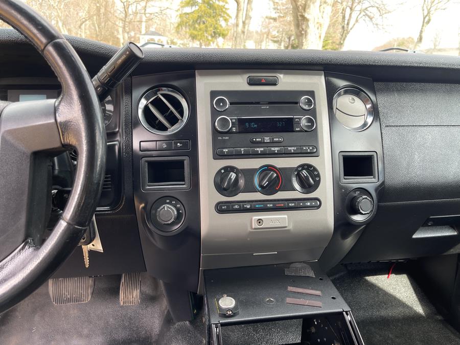 2016 Ford Expedition 4WD 4dr XL photo