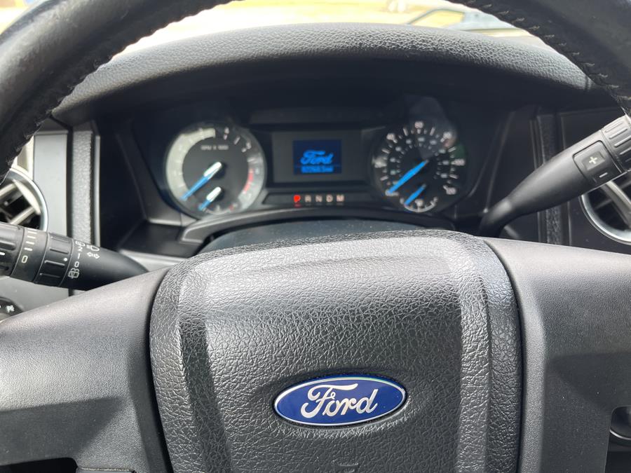 2016 Ford Expedition 4WD 4dr XL photo