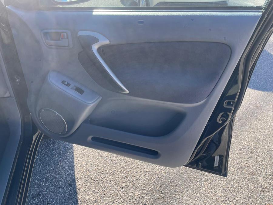 2003 Toyota RAV4 photo