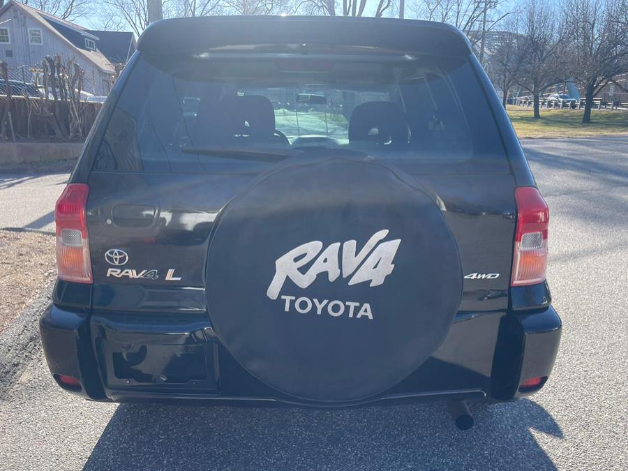 2003 Toyota RAV4 photo