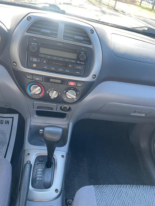 2003 Toyota RAV4 photo