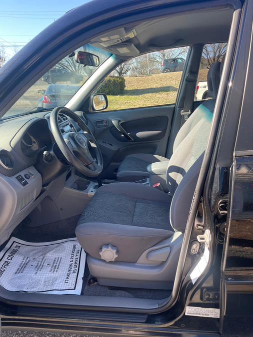 2003 Toyota RAV4 photo