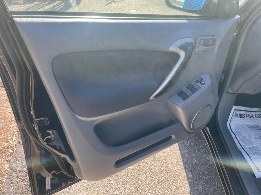 2003 Toyota RAV4 photo