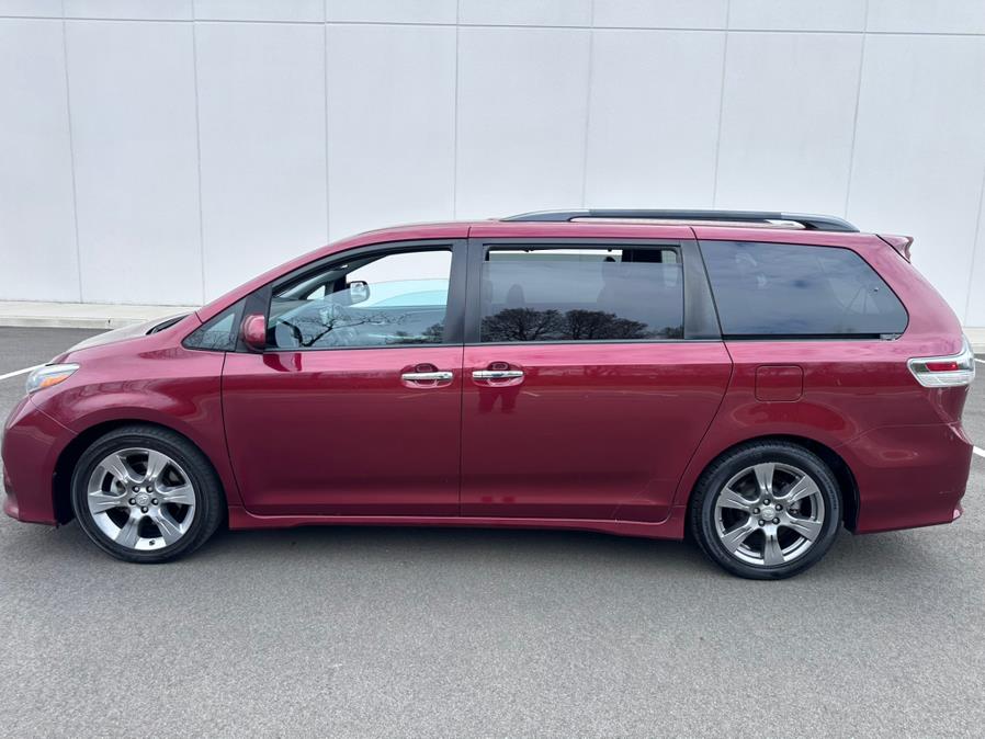 2017 Toyota Sienna SE Premium FWD 8-Passenger (Na photo