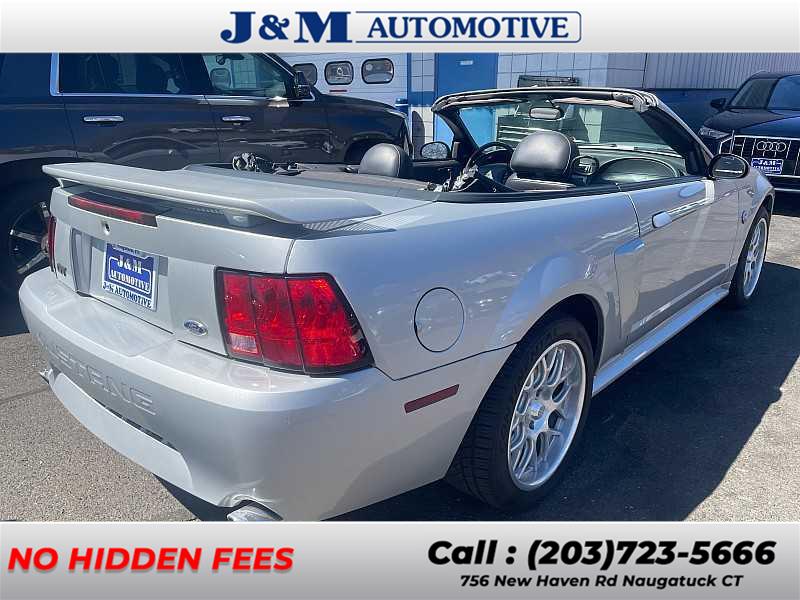2004 Ford Mustang GT Deluxe photo