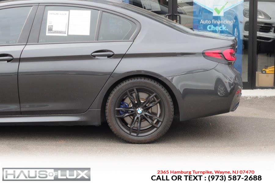 2022 BMW 5-Series 540i xDrive Sedan photo