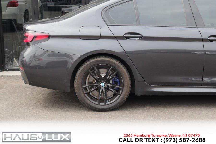 2022 BMW 5-Series 540i xDrive Sedan photo
