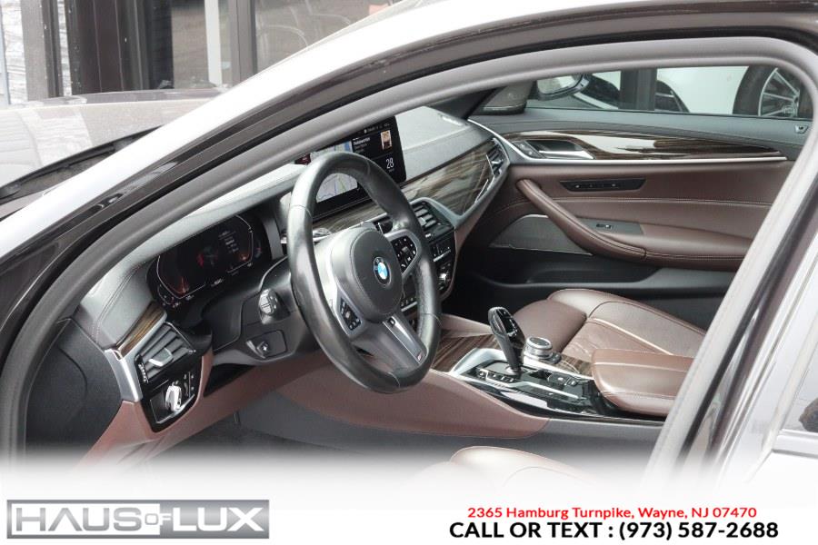2022 BMW 5-Series 540i xDrive Sedan photo