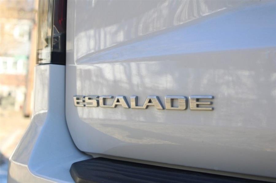 2023 Cadillac Escalade AWD V-Series photo