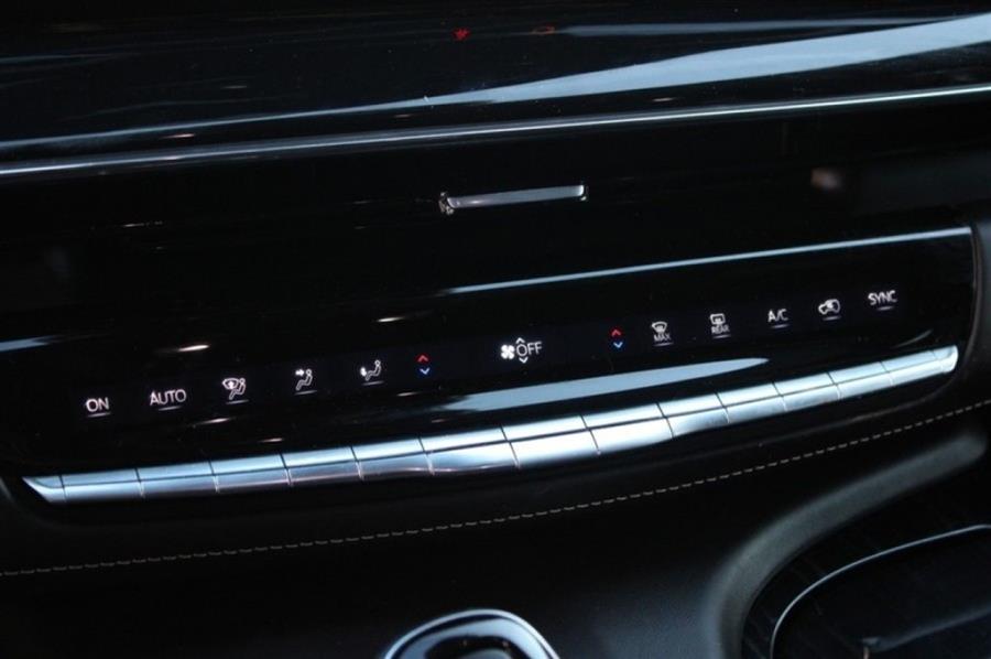 2023 Cadillac Escalade AWD V-Series photo