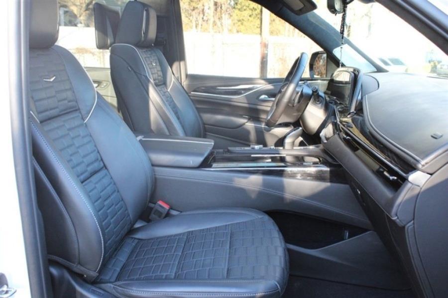 2023 Cadillac Escalade AWD V-Series photo