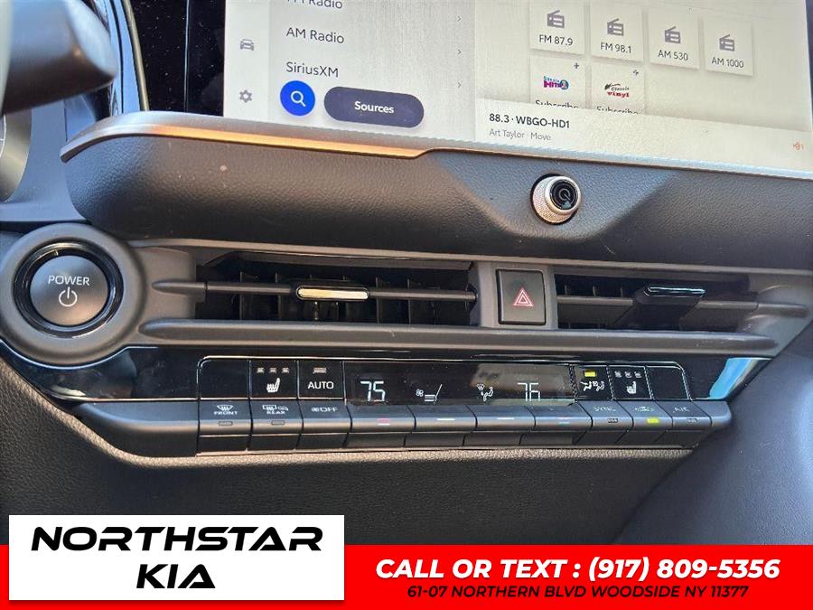 2023 Toyota Crown XLE photo