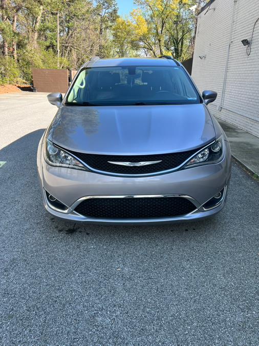 2018 Chrysler Pacifica Touring L Plus FWD photo