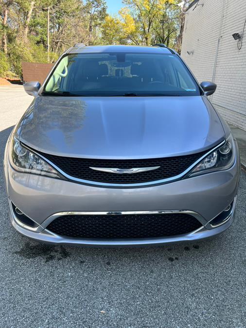 2018 Chrysler Pacifica Touring L Plus FWD photo