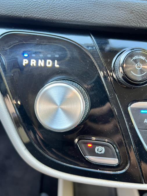 2018 Chrysler Pacifica Touring L Plus FWD photo