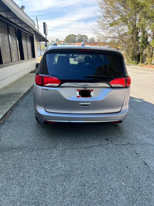 2018 Chrysler Pacifica Touring L Plus FWD photo