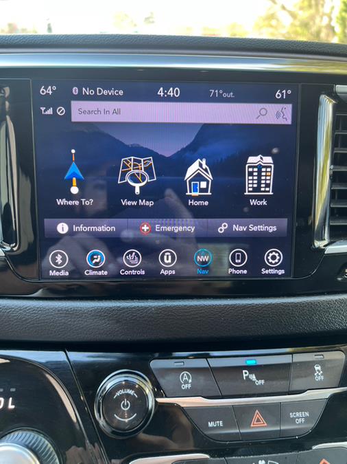 2018 Chrysler Pacifica Touring L Plus FWD photo