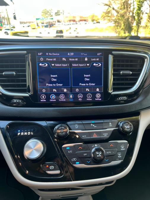 2018 Chrysler Pacifica Touring L Plus FWD photo