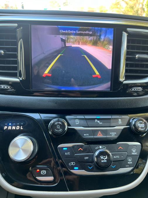 2018 Chrysler Pacifica Touring L Plus FWD photo