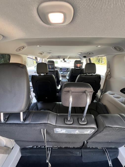 2018 Chrysler Pacifica Touring L Plus FWD photo