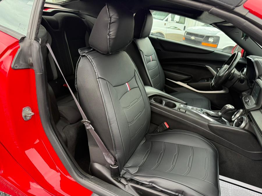 2017 Chevrolet Camaro 2dr Conv 1LT photo