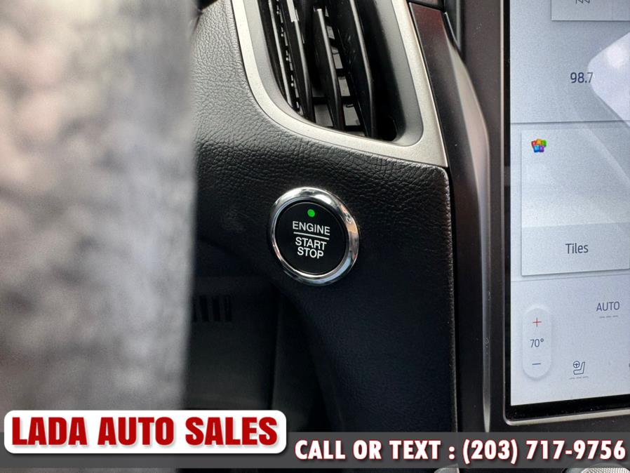 2022 Ford Edge SEL AWD photo